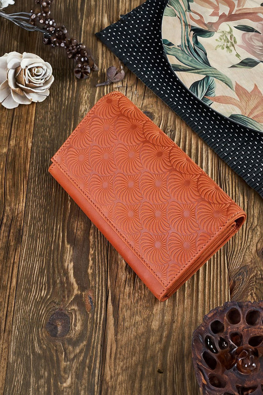 Geometric Elegance: Stylish Women's Wallet with Embossed Design