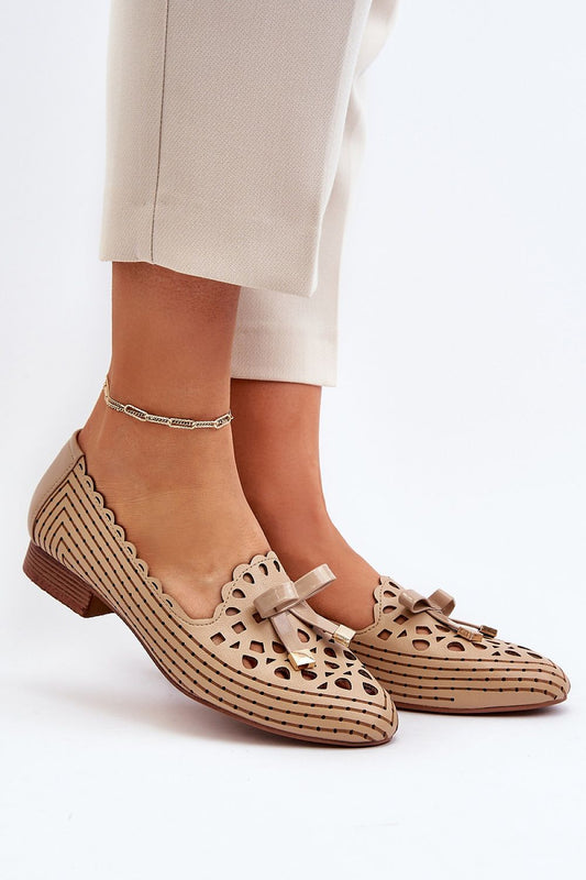 Stylish Almond Toe Ballet flats with Bow Accent